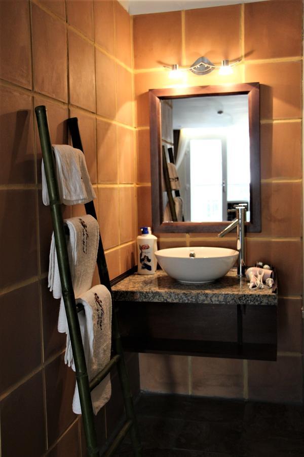Ananas Family Hotel Ho Chi Minh City Bagian luar foto